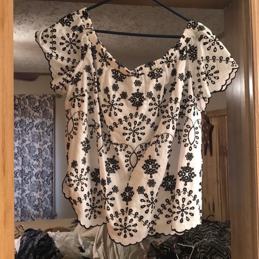 Beautiful black and white off the shoulder top